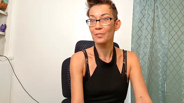 Chat XXX en directo de EveEnigma