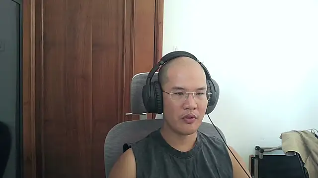 luckyjackie25's Webcam Show
