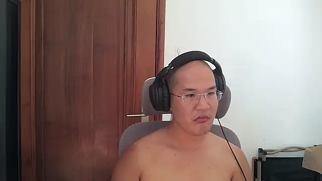luckyjackie25 webcam show