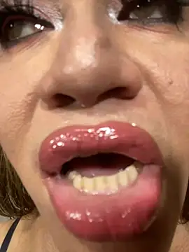 HugeKatarinaTS webcam show
