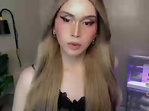 Show de AlodiaOfCums na webcam