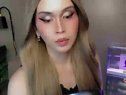 Show de AlodiaOfCums na webcam
