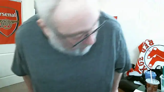 הופעת וובקאם של turdferguson420