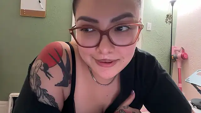 native_naya's Webcam Show