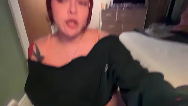 naya_pumpkin Show in webcam
