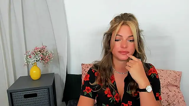 LilyBlondee – Naživo XXX chat
