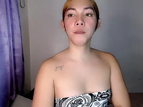Perly_69 Webcam Show