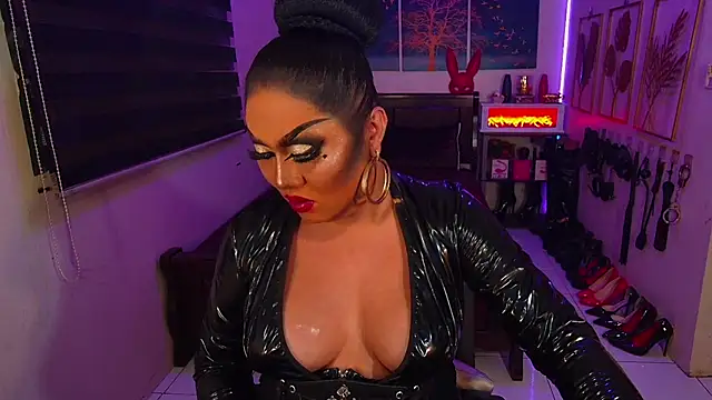 Webkamerová show xCumOnOverMex
