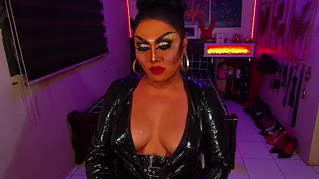 xCumOnOverMex Show in webcam