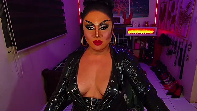 xCumOnOverMex Show in webcam