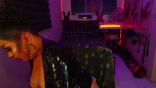 xCumOnOverMex's Webcam Show