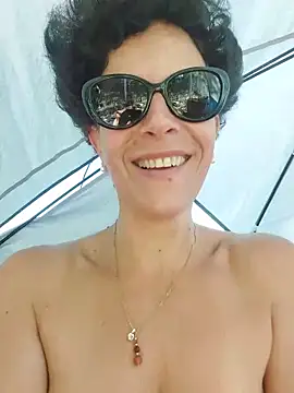 LightedWoman – webcam-show