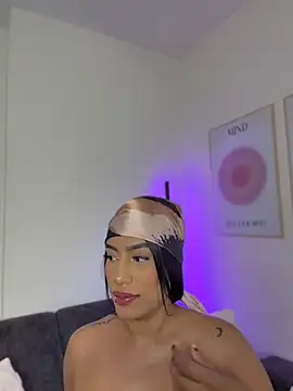 Sara_mocca_'s Webcam Show