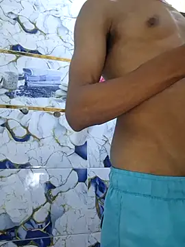 Show modela kingofextrasize na web-kameri