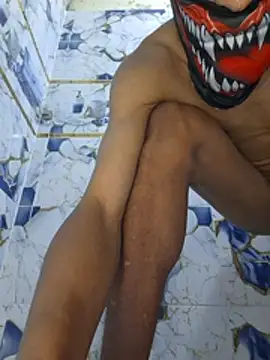 Show modela kingofextrasize na web-kameri
