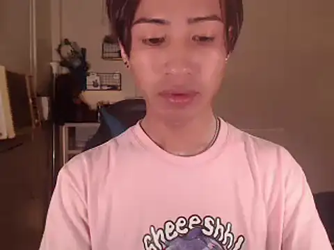 Yukino23 在線直播表演