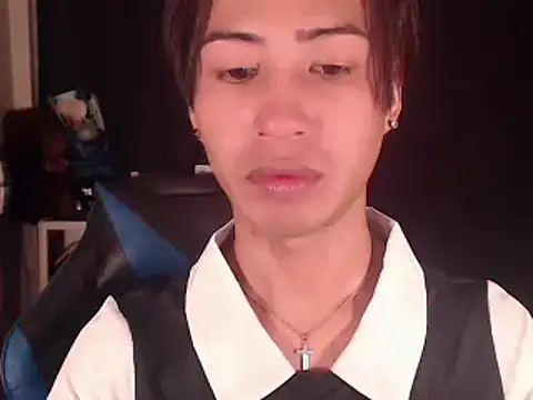 Yukino23 Show in webcam
