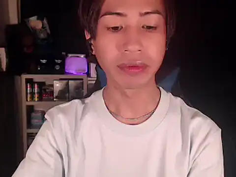 Yukino23 Show in webcam