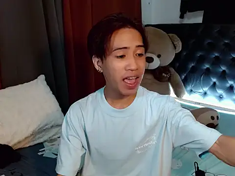 Skye_23's Webcam Show