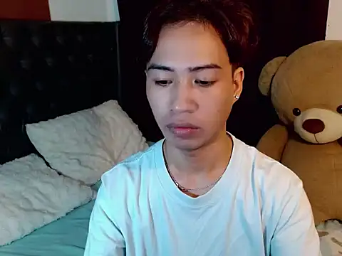 Skye_23 Show in webcam