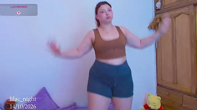 lilac_night33 Show in webcam
