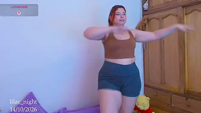 lilac_night33's Webcam Show