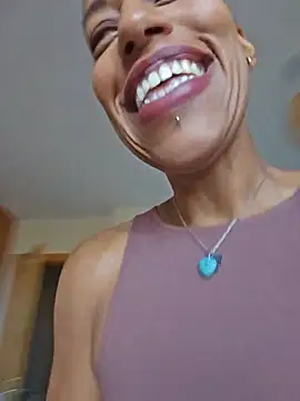 Goldenlace's Live XXX Chat
