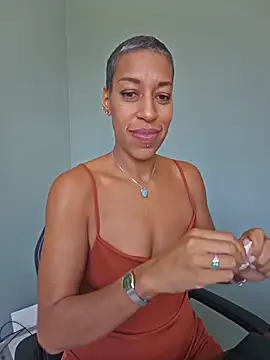 Goldenlace's Live XXX Chat