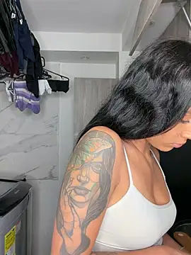 karlyn_angels – Live XXX-chat