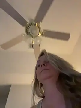 הופעת וובקאם של Vivian_MayXxX