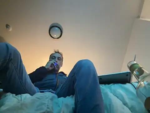 Wolfeman74 Show in webcam