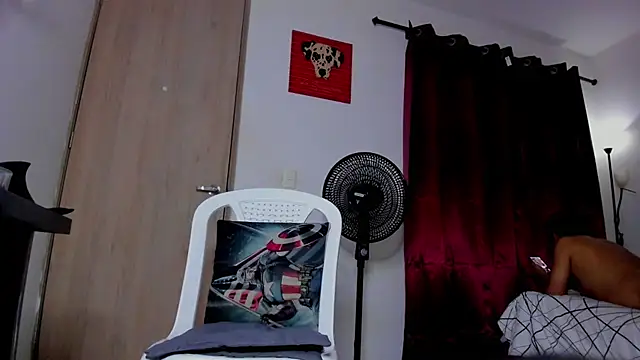 Cloudy_pigDude's Webcam Show