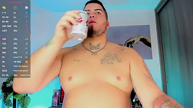 Thomas_chubbyxhot Шоу с уебкамера