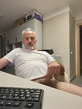 pussylove39 Show in webcam