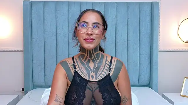 NicoleBlum's Live XXX Chat