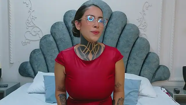 XXX chat uživo modela NicoleBlum