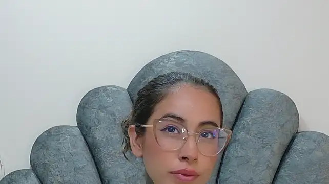 Chatroom XXX en direct de NicoleBlum