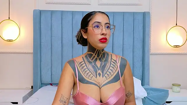 แชท XXX สดของ NicoleBlum