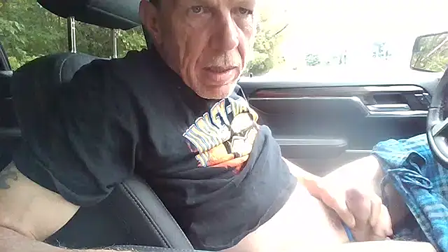 הופעת וובקאם של mrbigandthick1860