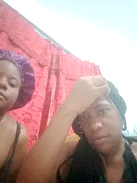bigtitssxx's Live XXX Chat