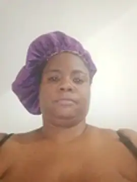 צ'אט XXX בשידור חי של bigtitssxx