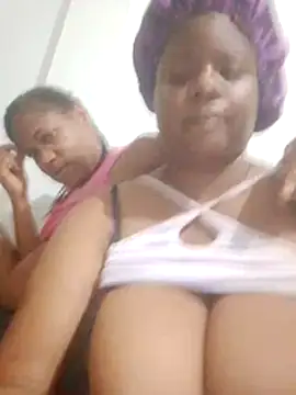 bigtitssxx live XXX chat
