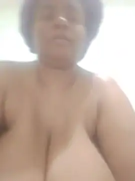 bigtitssxx Show Webcam