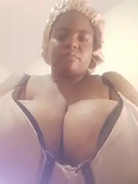 bigtitssxx 라이브 XXX 채팅
