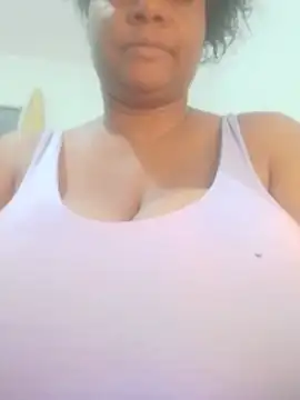 Show de bigtitssxx na webcam