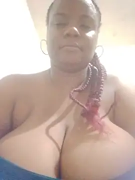 bigtitssxx's Live XXX Chat