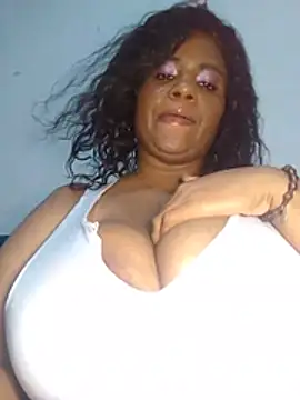Chat XXX ao vivo de bigtitssxx