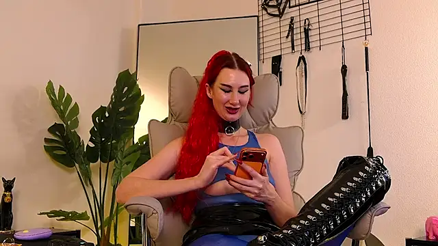 Lady_RedAlexa_RA's Webcam Show