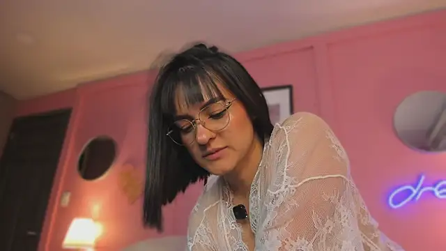 SoySaraa Adlı Modelin Canlı XXX Sohbeti