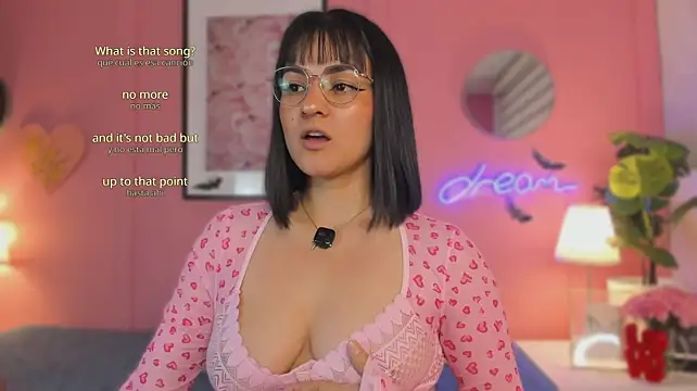 SoySaraa 现场XXX聊天